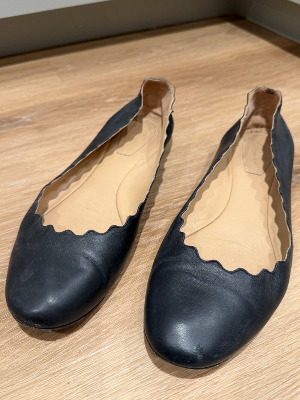Chloe Scalloped Leather Flats
